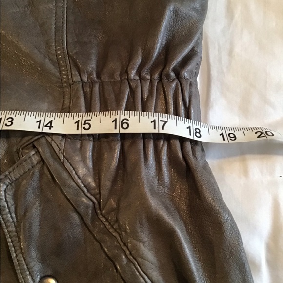 Danier Leather Coat Taupe Zipper and Snap Closure - Picture 9 of 10